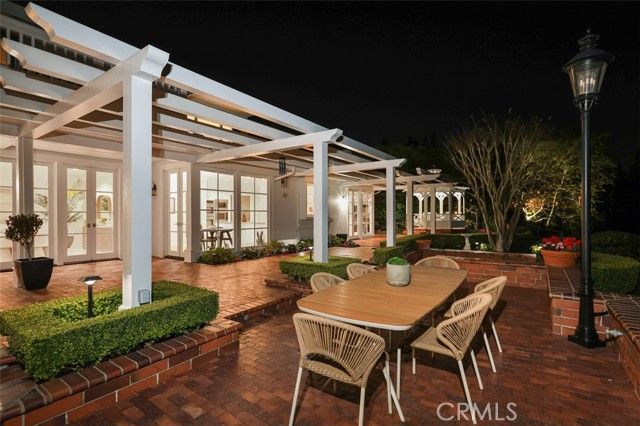 21 Lochmoor, Newport Beach, CA 92660