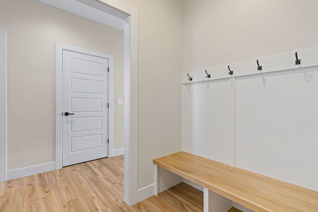 1 FRANK Court, Leclaire, IA 52753