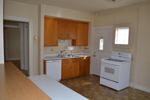 2162 S 81st STREET, West Allis, WI 53219