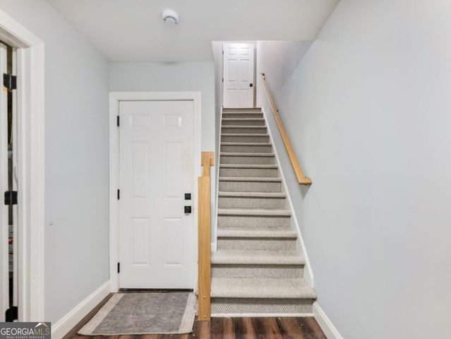 81 Mount Vernon Circle, Sandy Springs, GA 30338