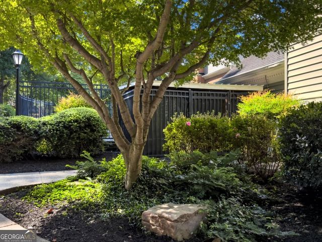 81 Mount Vernon Circle, Sandy Springs, GA 30338