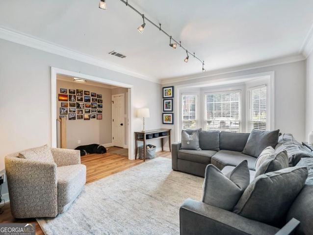 81 Mount Vernon Circle, Sandy Springs, GA 30338