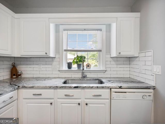 81 Mount Vernon Circle, Sandy Springs, GA 30338