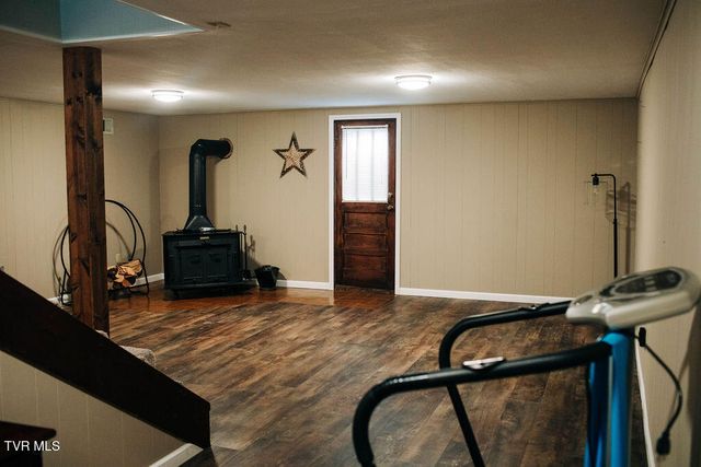 213 Cherry Lane, Bluff City, TN 37618