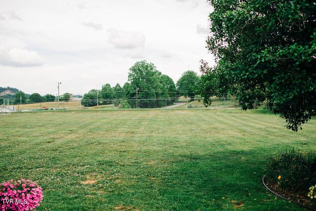 213 Cherry Lane, Bluff City, TN 37618