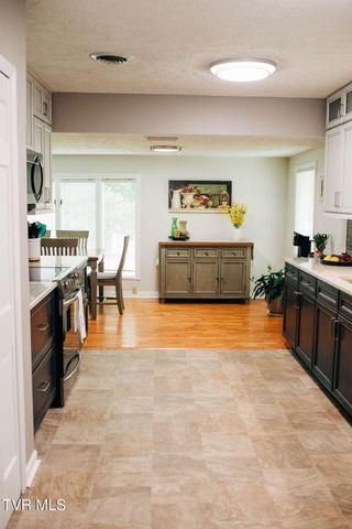 213 Cherry Lane, Bluff City, TN 37618