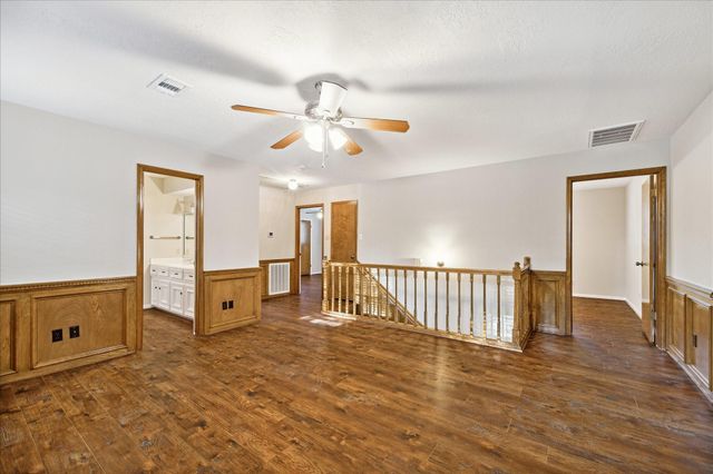 4 Falling Star Road, The Woodlands, TX 77381