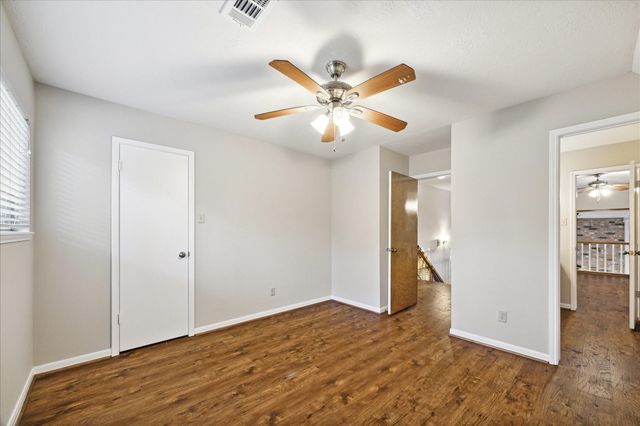 4 Falling Star Road, The Woodlands, TX 77381