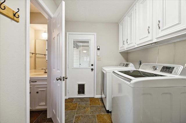 4 Falling Star Road, The Woodlands, TX 77381