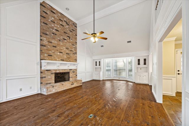 4 Falling Star Road, The Woodlands, TX 77381