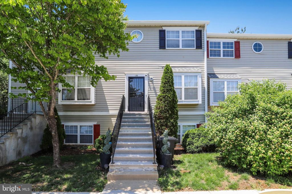 Image 16 of property listing at 139 KYLIE PL #3, Upper Marlboro, MD 20774