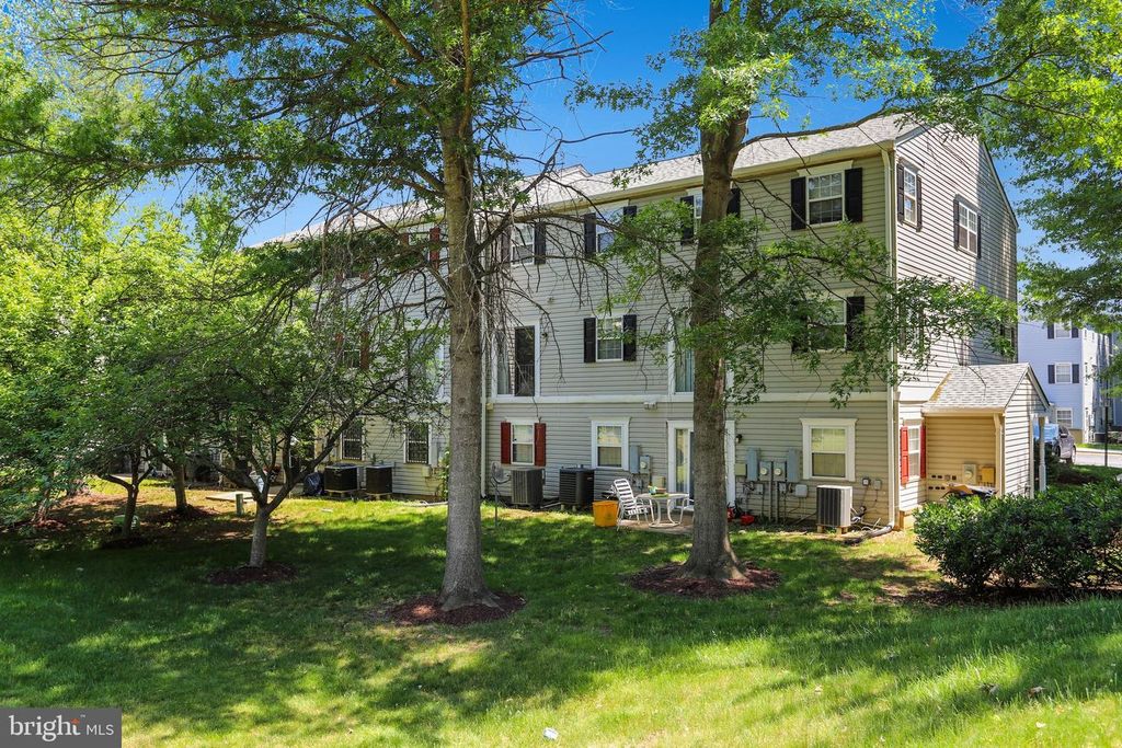 Image 5 of property listing at 139 KYLIE PL #3, Upper Marlboro, MD 20774
