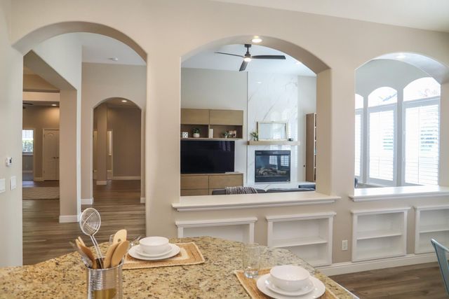 1813 N Ryan Avenue, Clovis, CA 93619