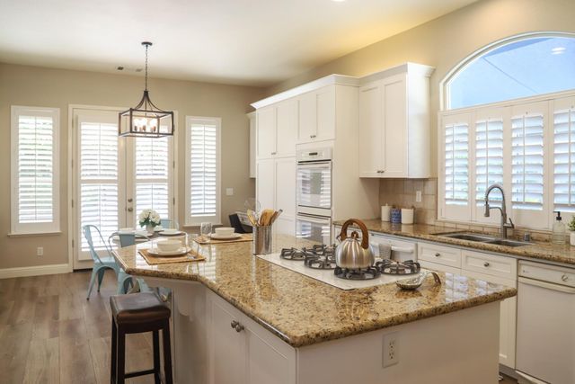 1813 N Ryan Avenue, Clovis, CA 93619
