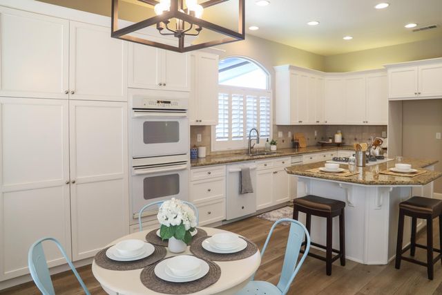 1813 N Ryan Avenue, Clovis, CA 93619