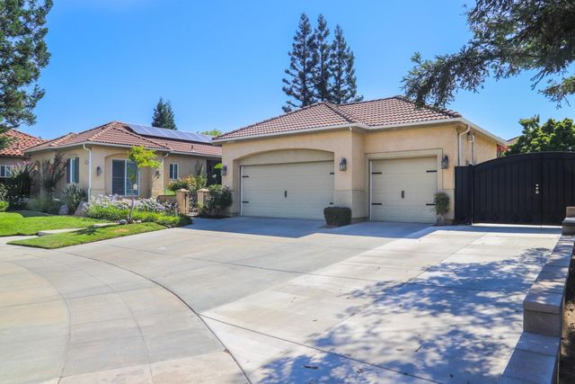 1813 N Ryan Avenue, Clovis, CA 93619