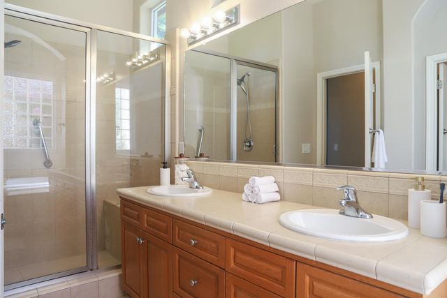 1813 N Ryan Avenue, Clovis, CA 93619