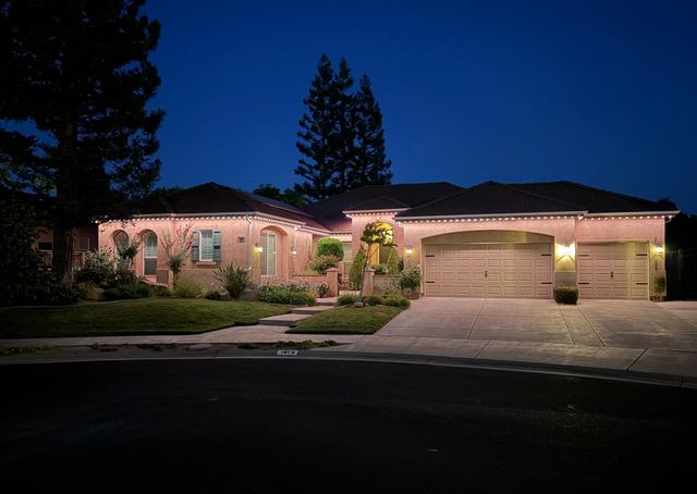 1813 N Ryan Avenue, Clovis, CA 93619