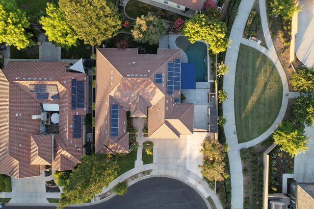 1813 N Ryan Avenue, Clovis, CA 93619