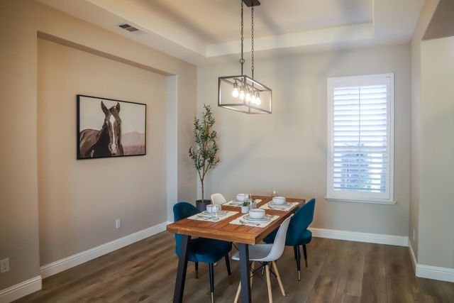 1813 N Ryan Avenue, Clovis, CA 93619