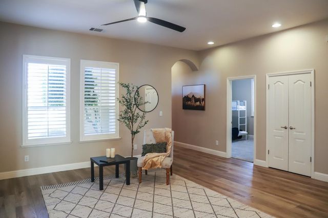 1813 N Ryan Avenue, Clovis, CA 93619