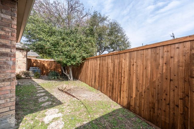 12616 Sunlight Drive, Dallas, TX 75230