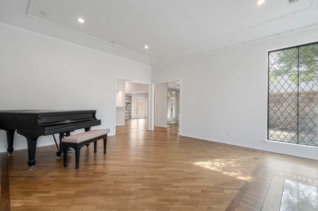 12616 Sunlight Drive, Dallas, TX 75230