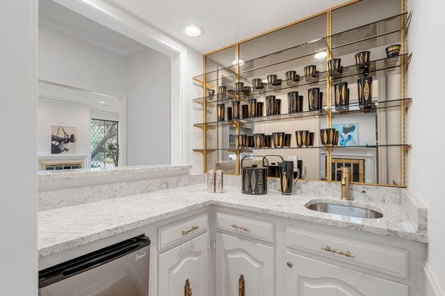 12616 Sunlight Drive, Dallas, TX 75230