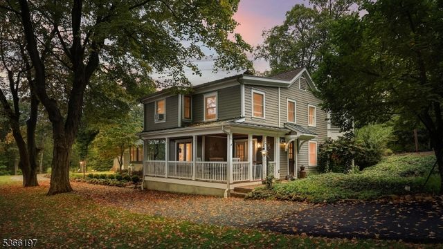 35 Woodledge Rd, Watchung Boro, NJ 07069