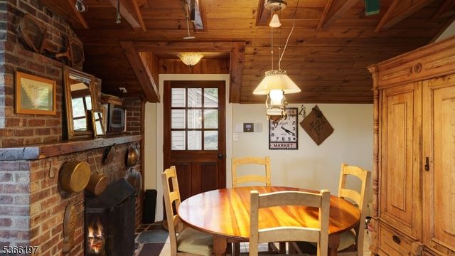 35 Woodledge Rd, Watchung Boro, NJ 07069