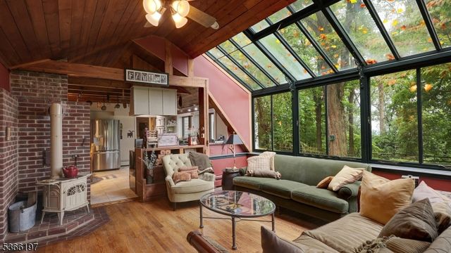 35 Woodledge Rd, Watchung Boro, NJ 07069