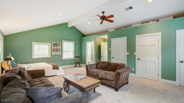 35 Woodledge Rd, Watchung Boro, NJ 07069