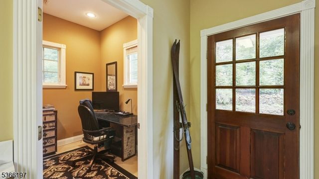 35 Woodledge Rd, Watchung Boro, NJ 07069