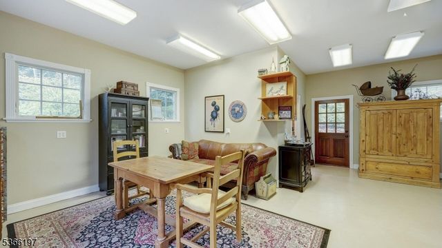 35 Woodledge Rd, Watchung Boro, NJ 07069
