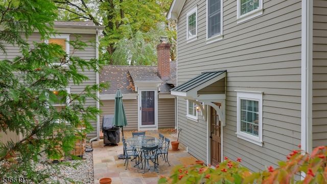 35 Woodledge Rd, Watchung Boro, NJ 07069