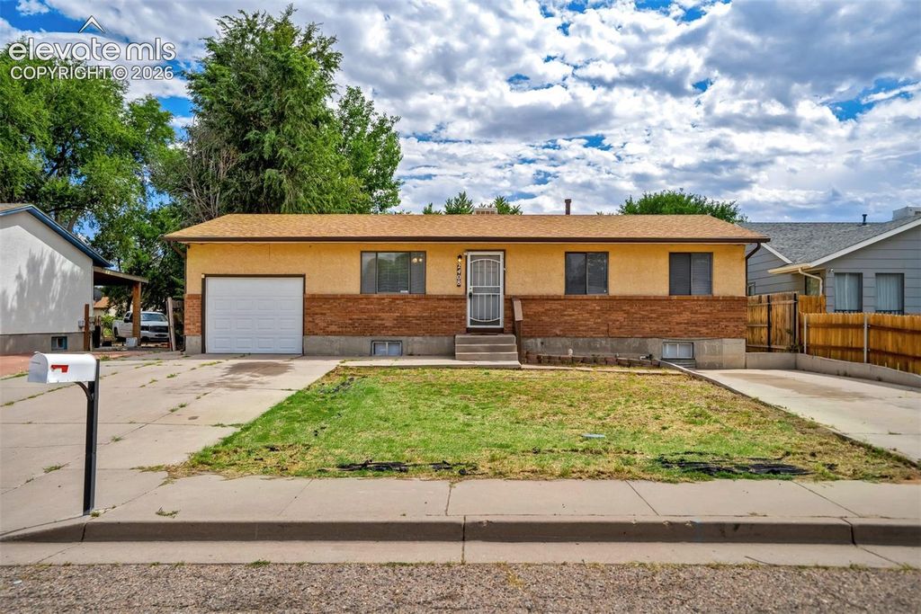 2408 Tucci Lane, Pueblo, CO 81004 — exterior