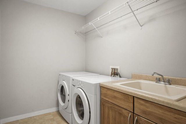 5734 Rosslare Lane, Fitchburg, WI 53711