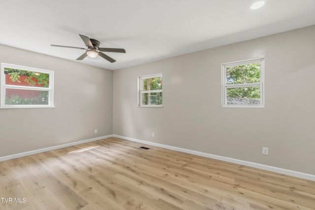210 Lynn Avenue, Greeneville, TN 37743