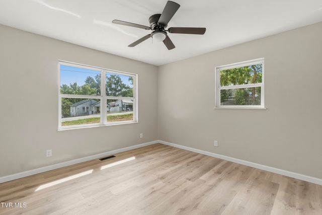 210 Lynn Avenue, Greeneville, TN 37743