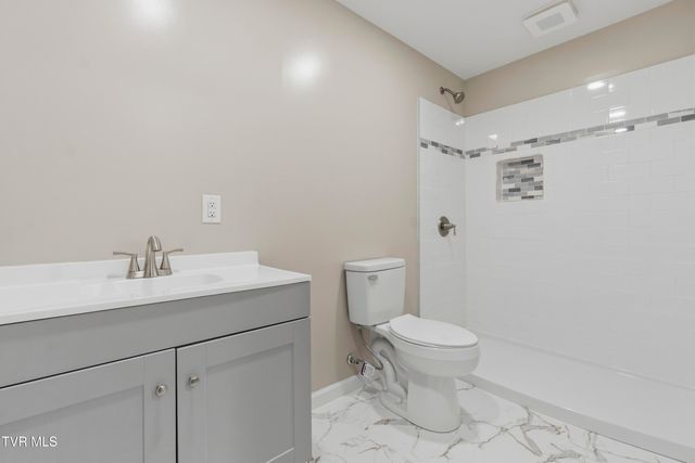 210 Lynn Avenue, Greeneville, TN 37743