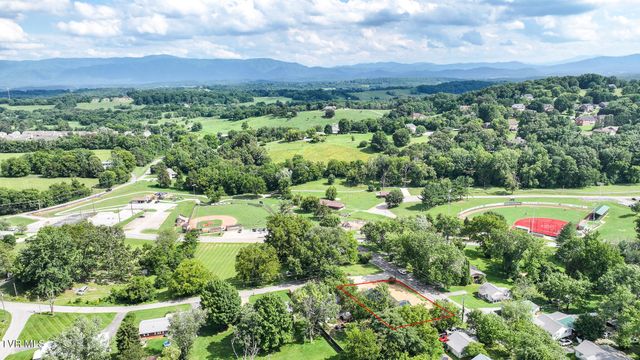 210 Lynn Avenue, Greeneville, TN 37743