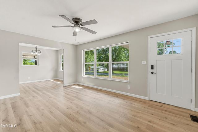 210 Lynn Avenue, Greeneville, TN 37743