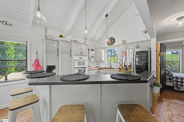 210 Fairway Forest Vw, Fountain Inn, SC 29644