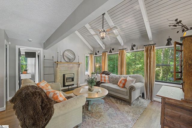 210 Fairway Forest Vw, Fountain Inn, SC 29644