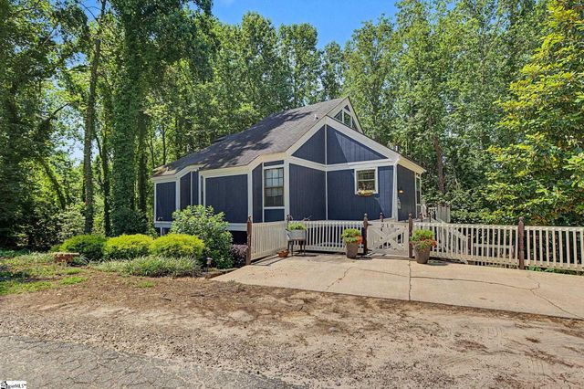210 Fairway Forest Vw, Fountain Inn, SC 29644