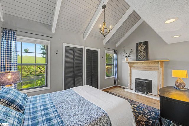 210 Fairway Forest Vw, Fountain Inn, SC 29644