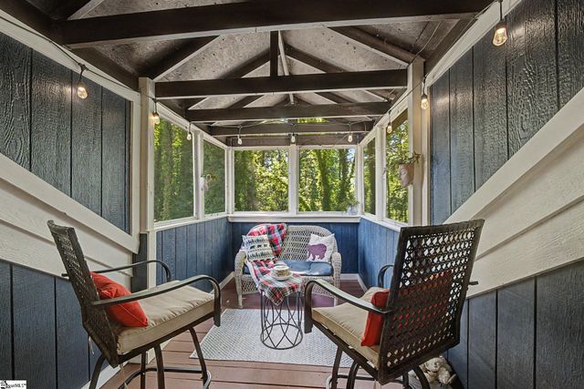 210 Fairway Forest Vw, Fountain Inn, SC 29644