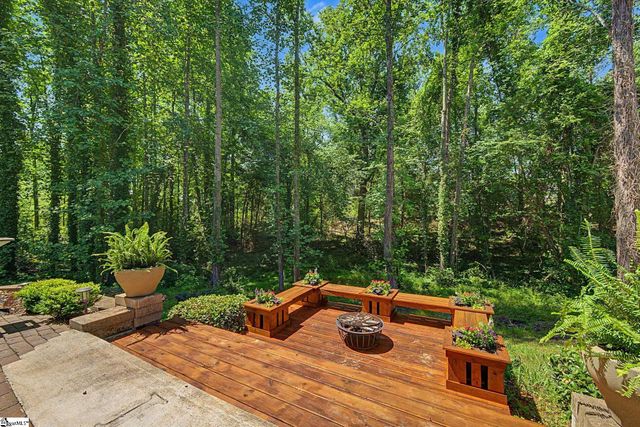 210 Fairway Forest Vw, Fountain Inn, SC 29644