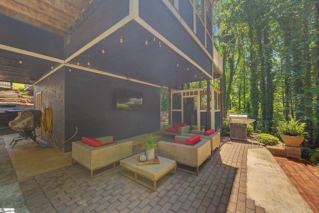 210 Fairway Forest Vw, Fountain Inn, SC 29644