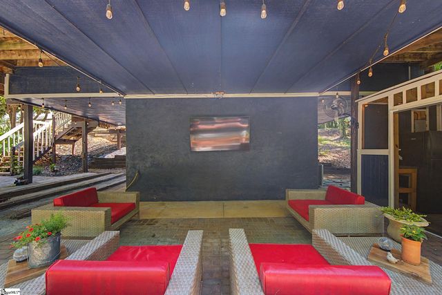 210 Fairway Forest Vw, Fountain Inn, SC 29644